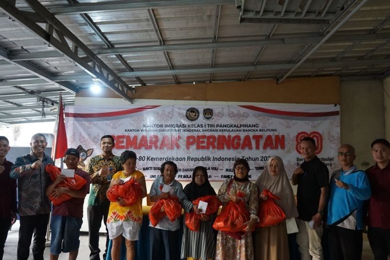 Merayakan HUT Ke-80 RI, Imigrasi Pangkalpinang Salurkan Bantuan Sosial: Wujud Nyata Kepedulian Negara.