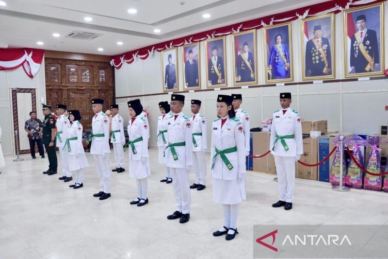 Momen Haru di Malaysia: 12 Pelajar CLC Resmi Dikukuhkan sebagai Paskibraka Tawau 2025 oleh Konsul RI
