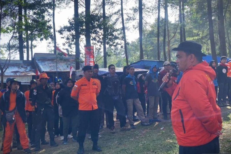 Antusiasme Ribuan Pendaki Gunung Bawakaraeng Meningkat Drastis Jelang Upacara HUT ke-80 RI: Basarnas Siagakan Ratusan Personel