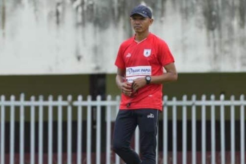 Targetkan Kembali ke Kasta Tertinggi, Manajer Persipura Jayapura Ungkap Rahasia Kekompakan Tim dan Antusiasme Suporter