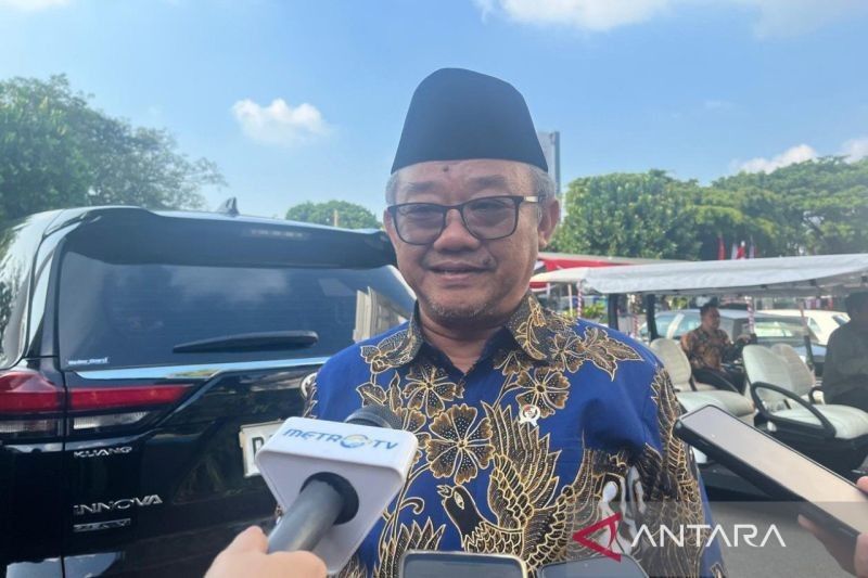 Bukan Sekadar Prosesi, Mendikdasmen Harap Paskibraka Hayati Makna Pengibaran Bendera di HUT ke-80 RI