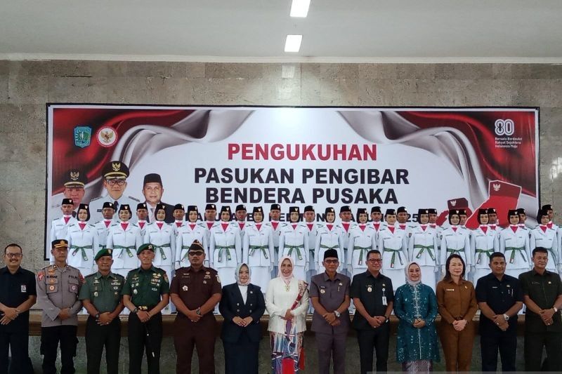 Kukuhkan 32 Anggota, Bupati Belitung Beri Pesan Penting untuk Paskibraka Belitung 2025: Satu Perwakilan Melaju ke Nasional