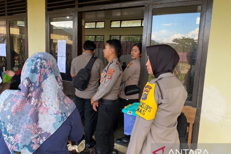 Pengamanan Ketat Pilkada Ulang 2025: Polisi Bangka Jaga Penyortiran Surat Suara Demi Demokrasi yang Aman