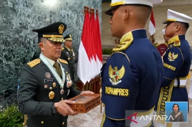 Momen Sakral Kirab Bendera Pusaka dan Teks Proklamasi Menuju Istana Merdeka Jelang HUT Ke-80 RI