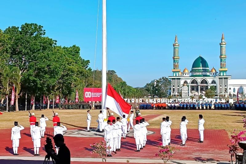 Refleksi 80 Tahun Kemerdekaan RI: Bupati Sumbawa Barat Soroti Kekuatan Anak Bangsa
