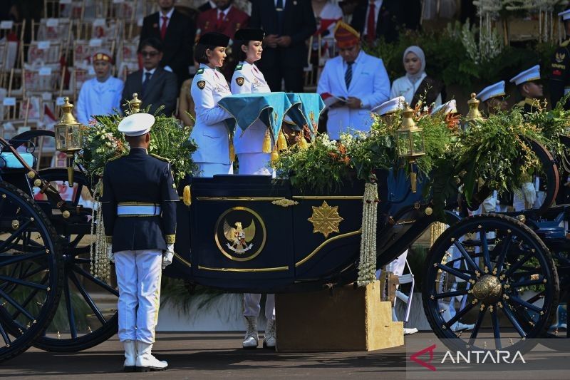 Terungkap! Susunan Paskibraka 'Indonesia Berdaulat' Pembawa Bendera Pusaka di HUT ke-80 RI: Pembawa Baki dari Sulawesi Utara