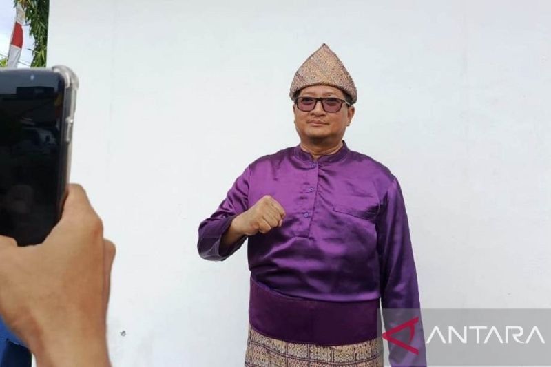 Unik! Rayakan HUT Ke-80 RI, Insan Pelindo Pangkalbalam Kompak Kenakan Baju Adat