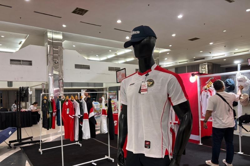 Jersi Merah Timnas Bola Voli Indonesia Jadi Buruan Suporter, Diskon Spesial HUT RI Bikin Penjualan Melejit