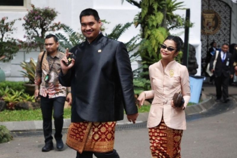 Unik! Pakaian Adat Menpora Dito Ariotedjo Perpaduan Palembang-Jawa Curi Perhatian di HUT ke-80 RI