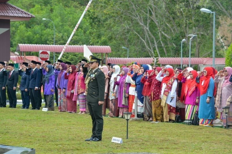Meriahnya Peringatan HUT RI ke-80 di Brunei: Ratusan WNI Berpakaian Adat Penuhi KBRI