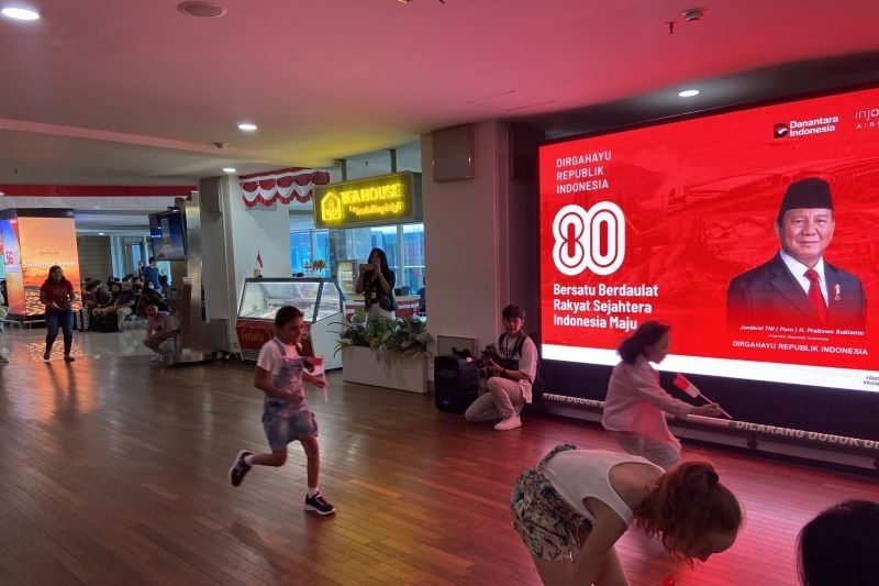 Turis Ikut Lomba 17 Agustus di Bandara Bali: Meriahkan HUT ke-80 RI dengan Semangat Nasionalisme