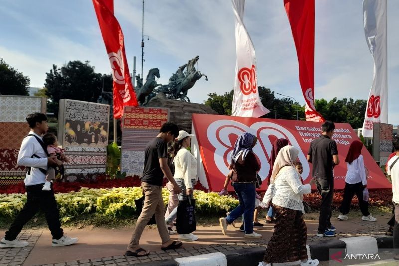 Karnaval Kemerdekaan HUT ke-80 RI: Kawasan Patung Kuda Jakarta Padat Merayap, Ada Apa?