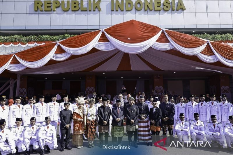 Trivia Kemerdekaan: Mendiktisaintek Kobarkan Semangat Merah Putih untuk Kampus RI Maju