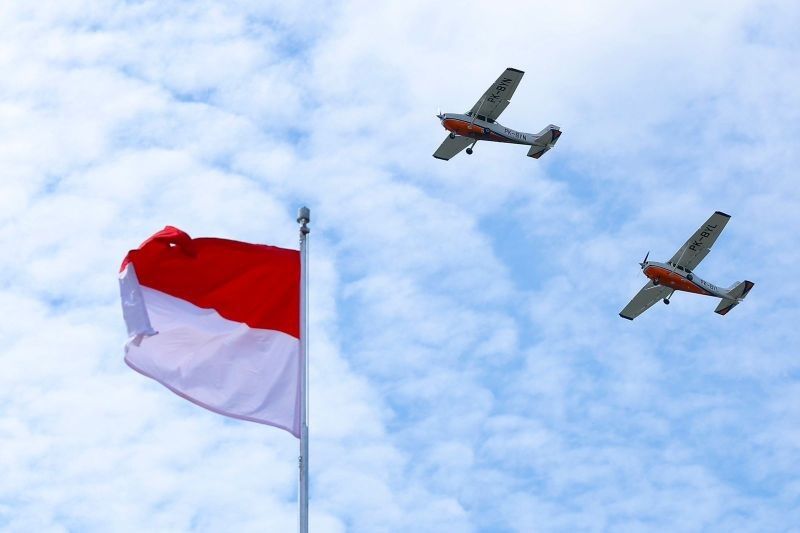 Meriahnya Upacara HUT RI Banyuwangi ke-80: Flypass Pesawat dan Formasi Paskibraka Unik