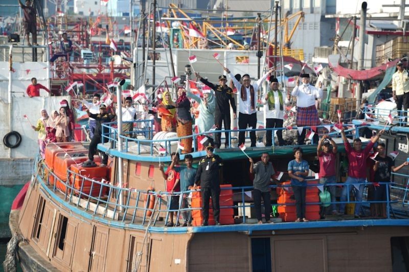 Fakta Unik: 80 Kapal Perikanan Meriahkan Upacara HUT RI ke-80 di Pelabuhan Muara Baru, Simbol Ketahanan Bahari
