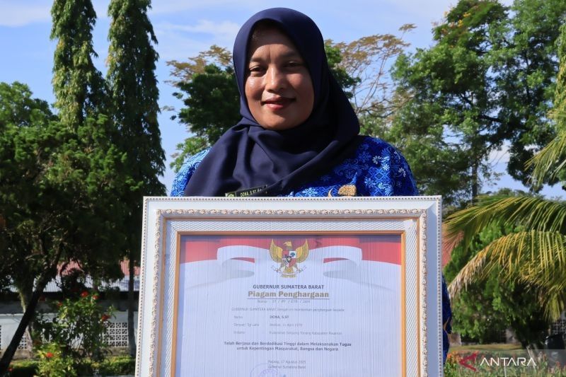Bidan Dona Lubis, Pahlawan Tanpa Tanda Jasa: Kisah Heroik Renangi Sungai dan Hadapi Harimau Demi Pasien