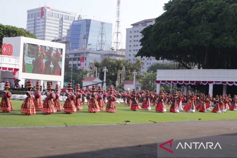 Tarian Tembolak Beak NTB Pukau Tamu HUT ke-80 RI di Istana Negara: Sebuah Kebanggaan Nasional