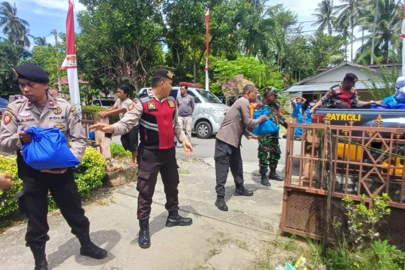 Trivia Gempa Poso Magnitudo 5,8: Polda Sulteng Sigap Salurkan Bantuan Sembako untuk Warga Terdampak