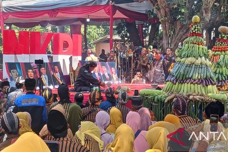 Ratusan Warga Ikuti Ruwatan Negara di Situs Bung Karno Kediri: Mengenang Jejak Masa Kecil Sang Proklamator