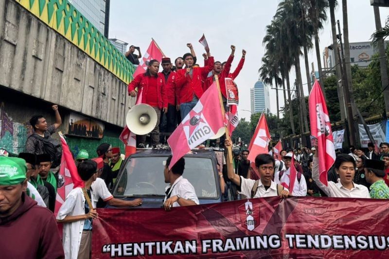 Bung Karno Pernah Bilang 'Jas Merah', GMNI Ajak Jaga Tradisi Pesantren Usai Polemik Trans7