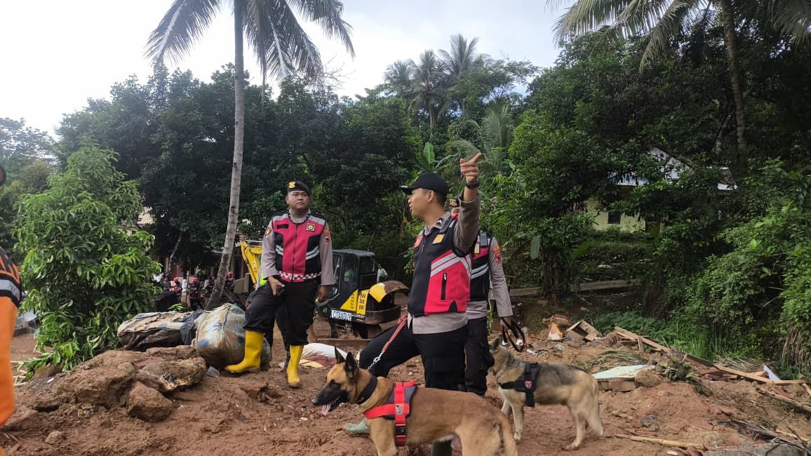 Kerahkan Anjing Pelacak, 11 Orang Korban Longsor Desa Cibeunying Cilacap Ditemukan Meninggal Dunia