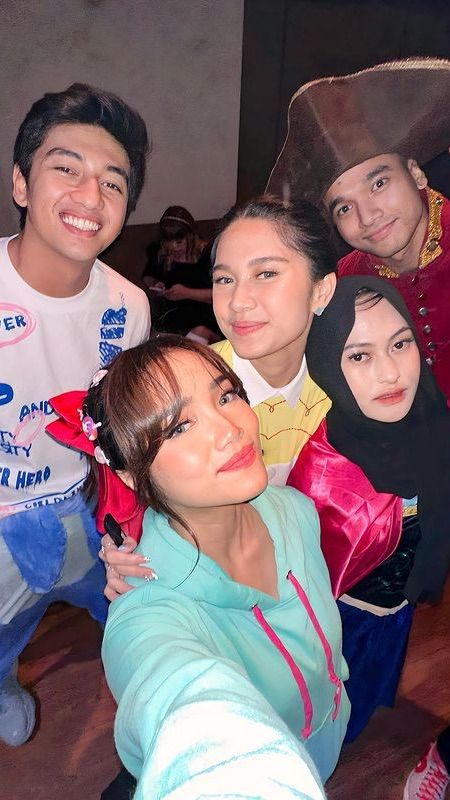 Serba Disney, Intip Gaya Sederet Artis di Acara Pesta Ulang Tahun Azizah Salsha