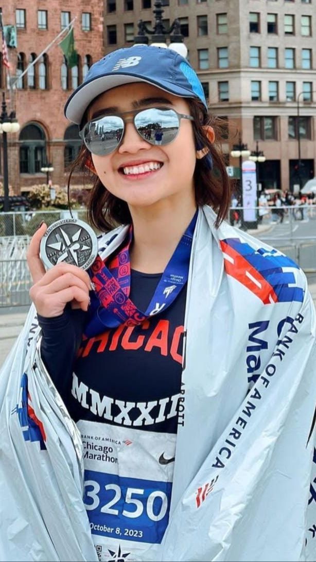 Momen Bangga Febby Rastanty Dapat Medali Chicago Marathon Meski Persiapan Tak Matang