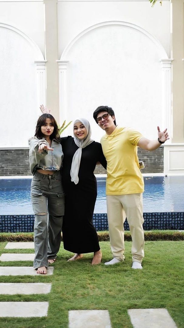 Tepis Isu Renggang, Intip Momen Atta Halilintar dan Aurel Hermansyah Main ke Rumah Baru Fuji