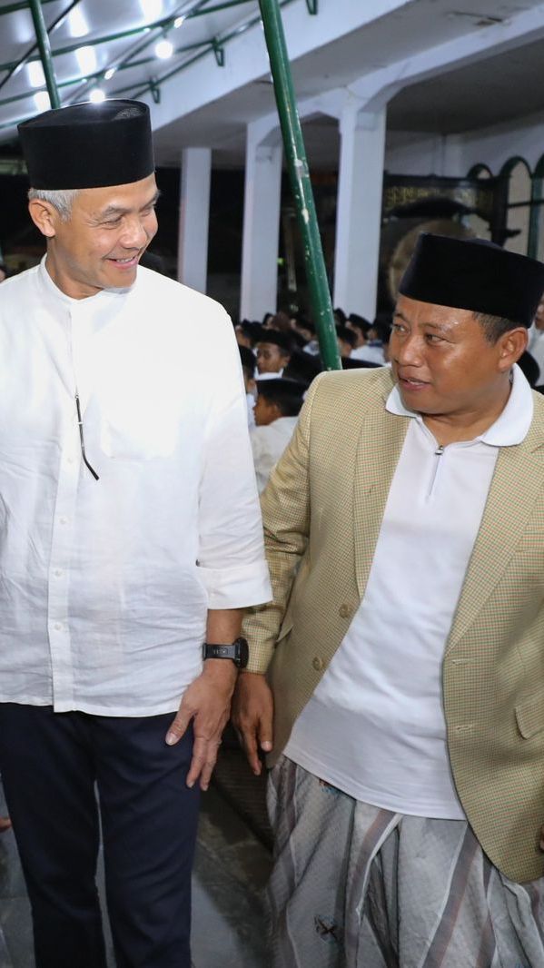 Silaturahmi ke Ponpes Legendaris, Ganjar Pranowo Kunjungi Mantan Wagub Jabar