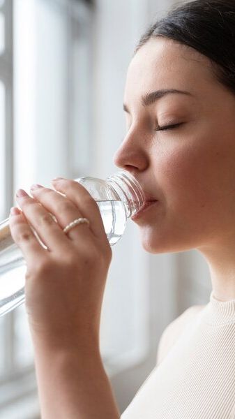 Cuaca Panas Ingin Minum Air Es? Perhatikan Fakta Ini