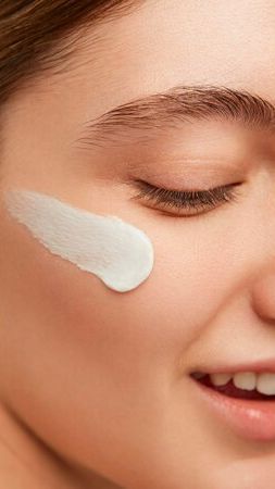 10 Kesalahan yang Sering Dilakukan Saat Memakai Sunscreen, Bikin Kulit Jadi Kusam