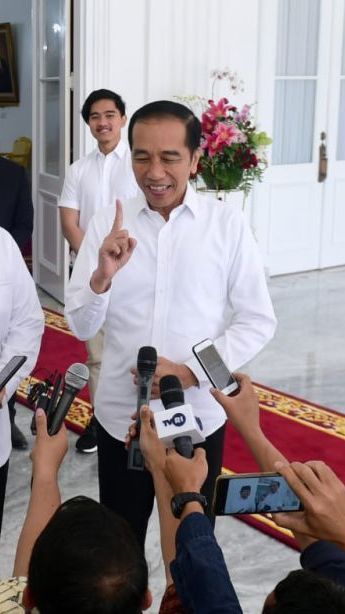 Ragam Ekspresi Jokowi Nonton Timnas Libas Brunei 6-0