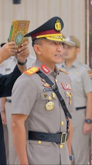 Jenderal Eks Ajudan Wapres Makan Lontong Sayur, Tanya Penjual 