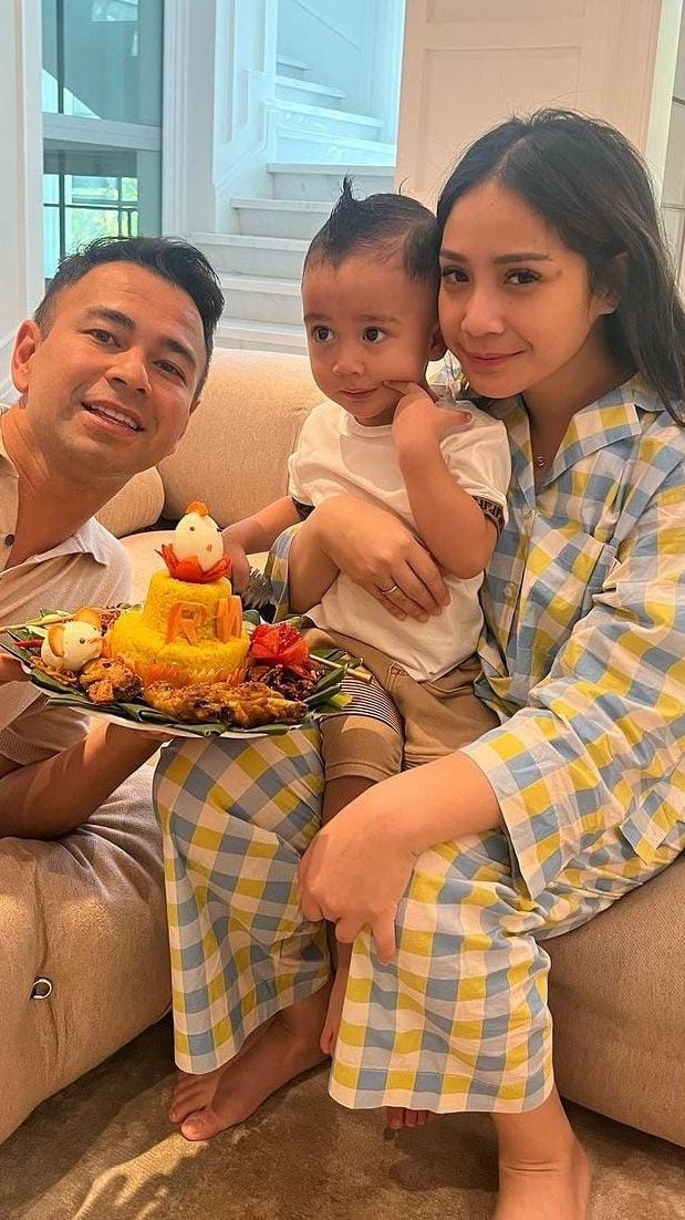 Potret Rayyanza Kasih Kejutan Anniversary Raffi Ahmad dan Nagita, Netizen Salfok ke Jambul Cipung