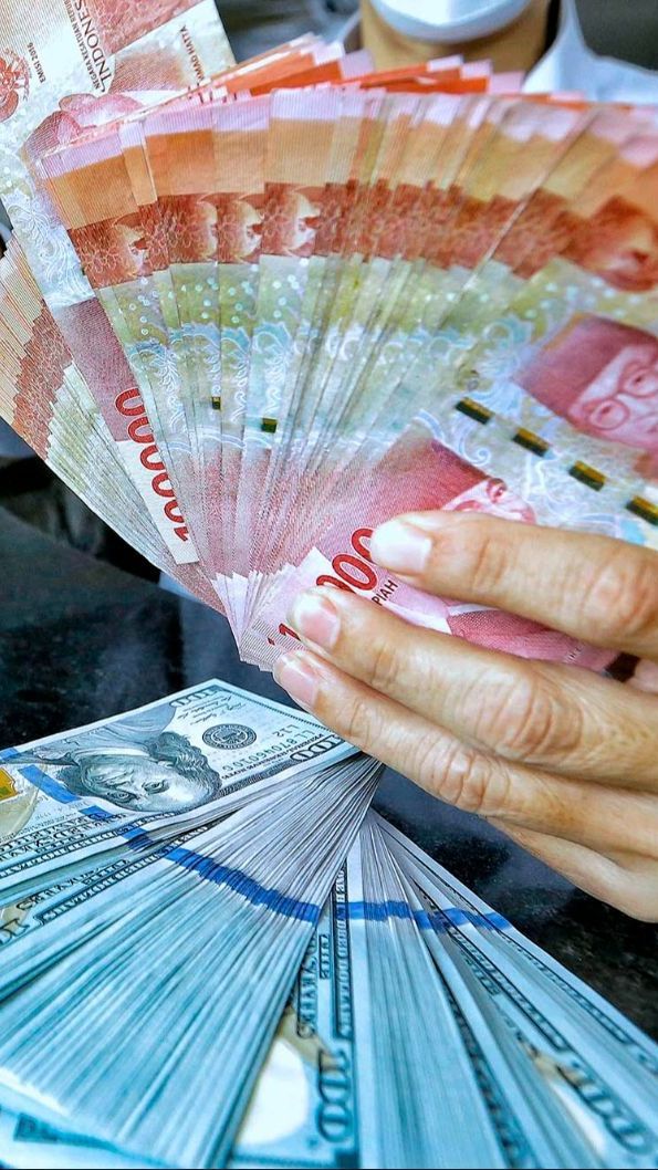 Perlu Waktu 68 Tahun agar Gaji Minimum Pekerja Indonesia Rp10 Juta per Bulan