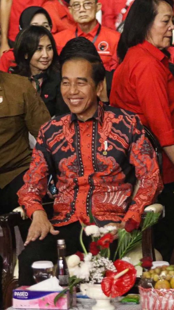 VIDEO: Jokowi Tak Hadir Saat Megawati Umumkan Mahfud Cawapres Ganjar