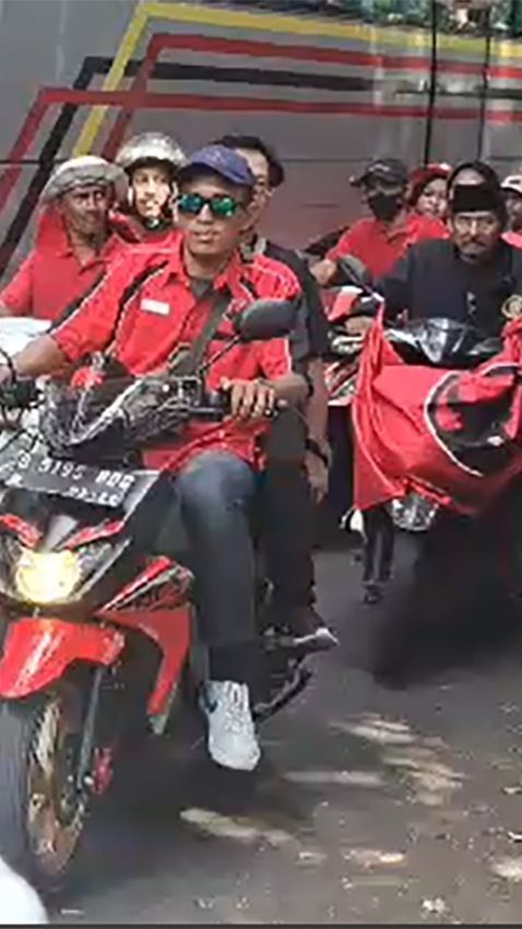 Bergerak ke Kantor KPU, Relawan Ganjar Berangkat Pakai Motor Tanpa Helm