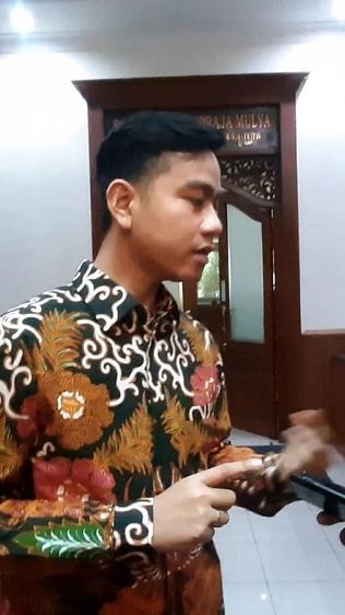 Gibran Bantah Sudah Buat SKCK untuk Cawapres: Cek Saja di Polda