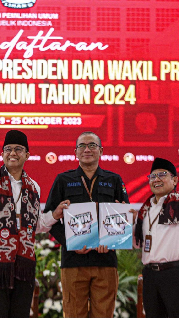 VIDEO: Kumandang Azan Iringi Anies & Cak Imin Daftar Capres-Cawapres ke KPU