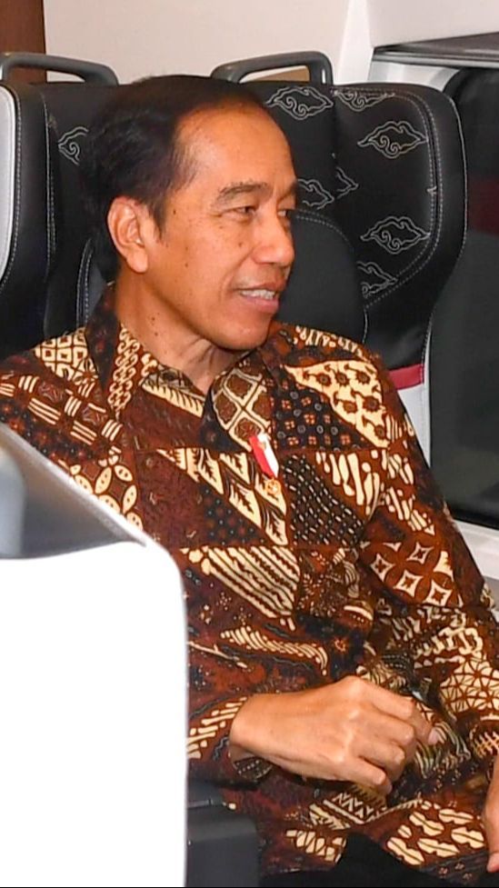 Jokowi Sebut Studi Kereta Cepat Bandung-Surabaya Rampung Dua Pekan