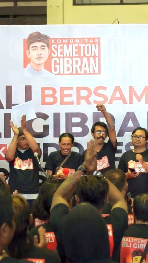 Potret Ratusan Warga Bali Deklarasi Dukung Gibran Maju Pilpres 2024