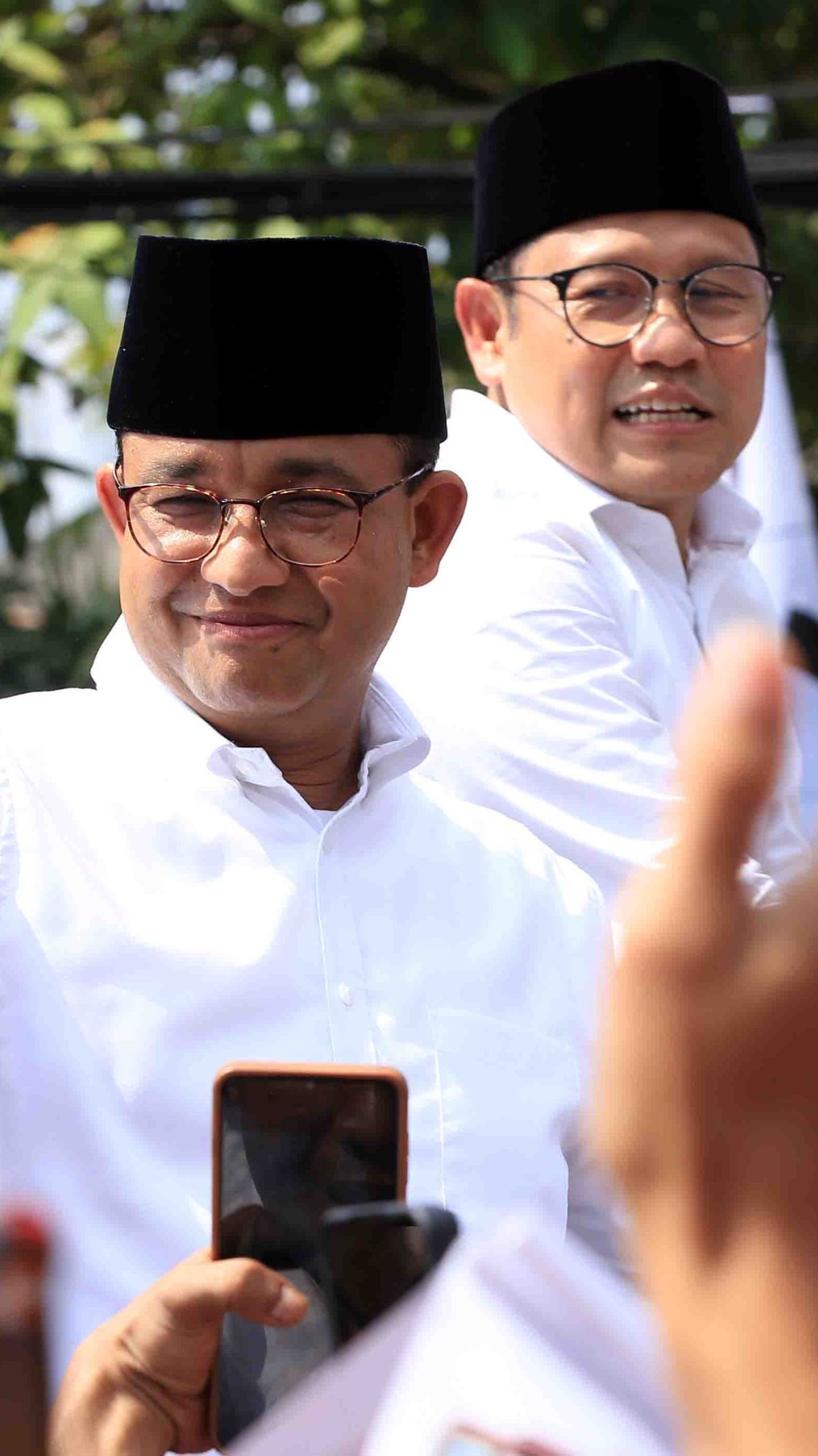 Kompak Berkemeja Putih, Pasangan Capres-Cawapres Anies-Cak Imin Jalani Pemeriksaan Kesehatan