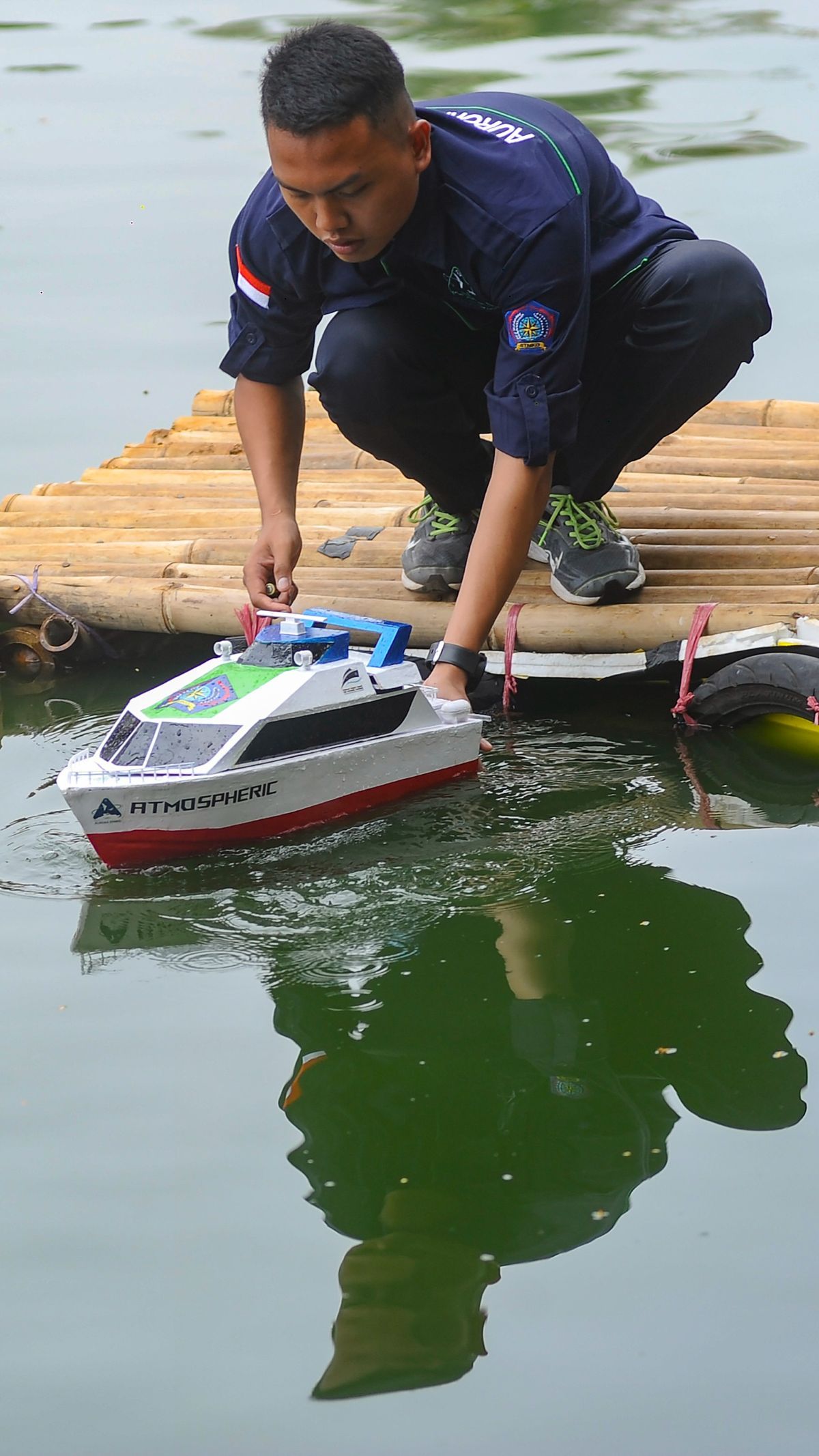 FOTO: Melihat Keseruan Kontes Kapal Cepat Tak Berawak Nasional 2023