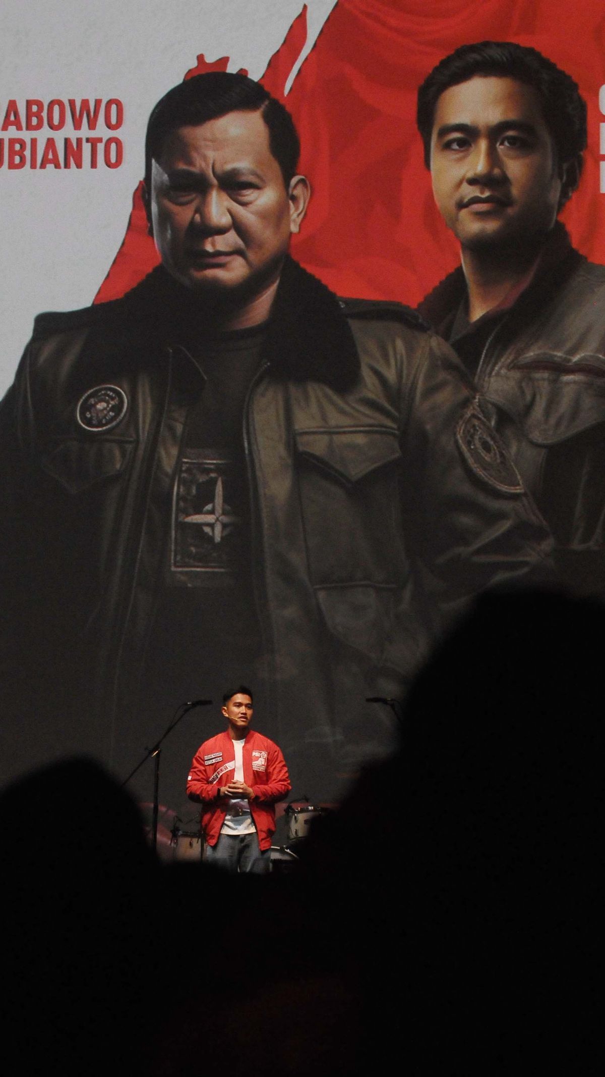 FOTO: Konser Pilpres Santuy 'Ojo Rungkad' Jadi Momentum PSI Deklarasi Dukung Pasangan Prabowo-Gibran di Pilpres 2024