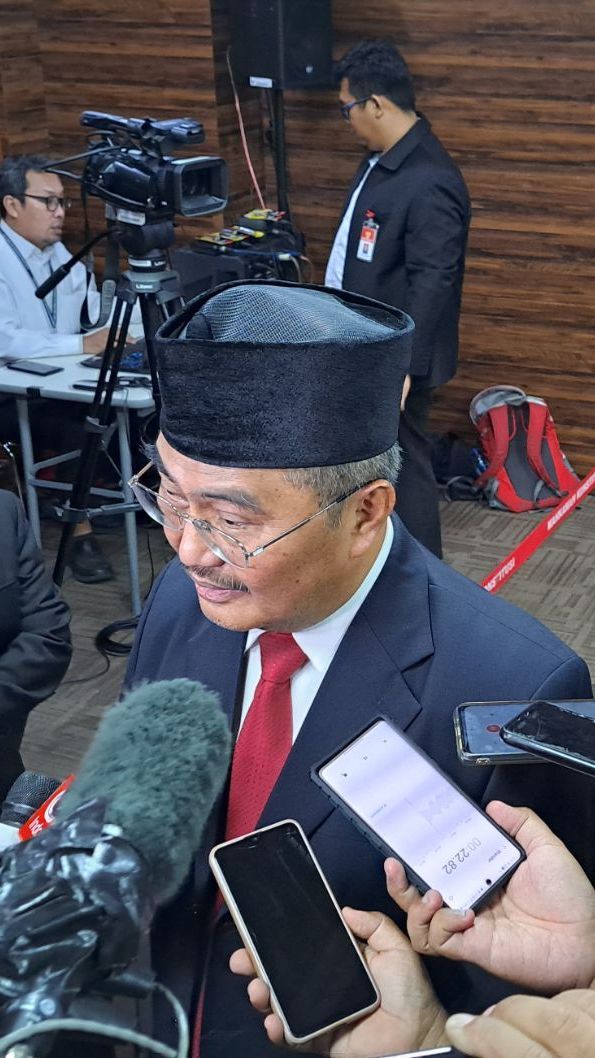 Jimly Asshiddiqie Pimpin Sidang Dugaan Hakim MK Langgar Etik, Singgung Akal Sehat Dikalahkan Akal Bulus dan Fulus