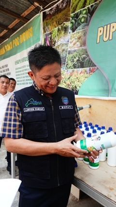 Dukung Program Sumsel Mandiri Pangan, Bupati OKU Timur Tinjau Tempat Pembuatan Pupuk Bioenos