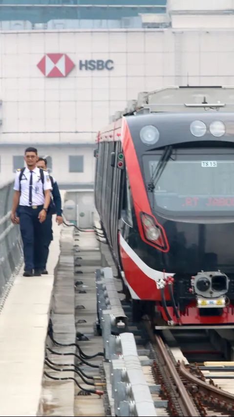 Cuma Tersedia 9 Trainset, Waktu Tunggu LRT Jabodebek Bisa Sampai 40 Menit