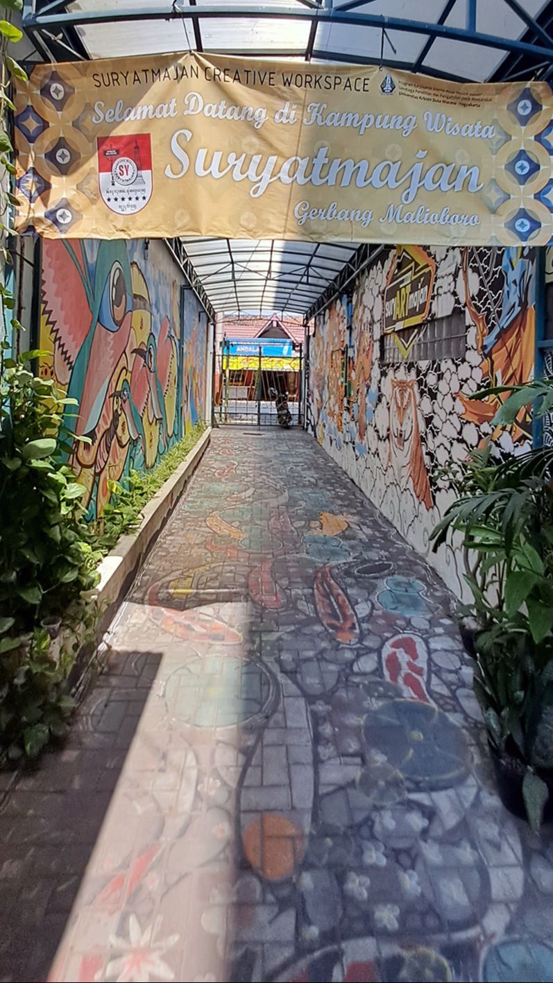 Melihat Kampung Wisata Mural di Suryatmajan Yogyakarta