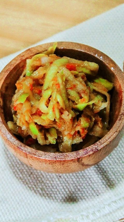 Resep Sambal Mangga Muda Pelengkap Bebek Sinjay