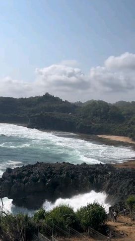 Letaknya Tersembunyi, Ini Pesona Pantai Widodaren Hidden Gem yang Sedang Viral di Gunungkidul